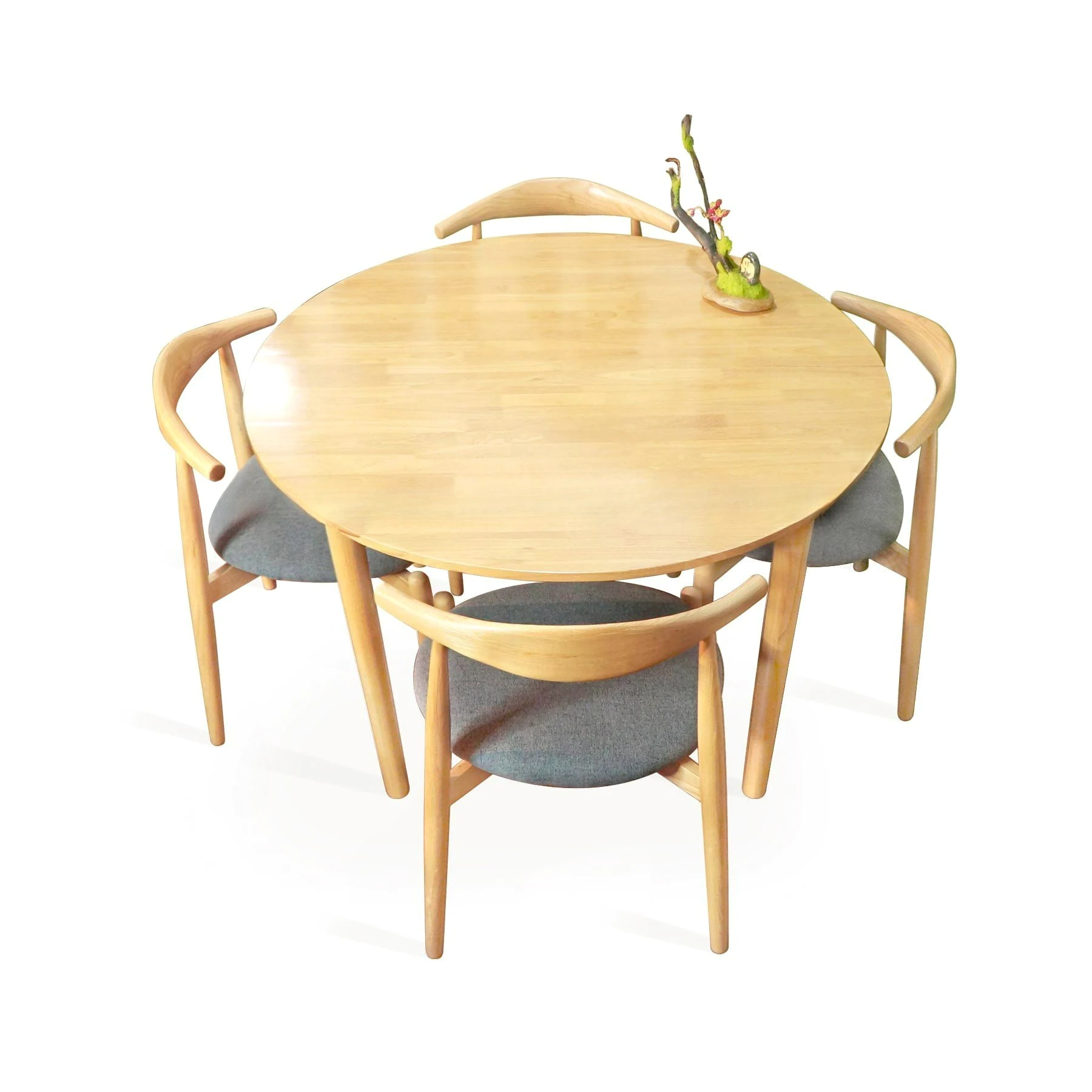 Mango Round Table and 4 Bull Chairs Dining Set