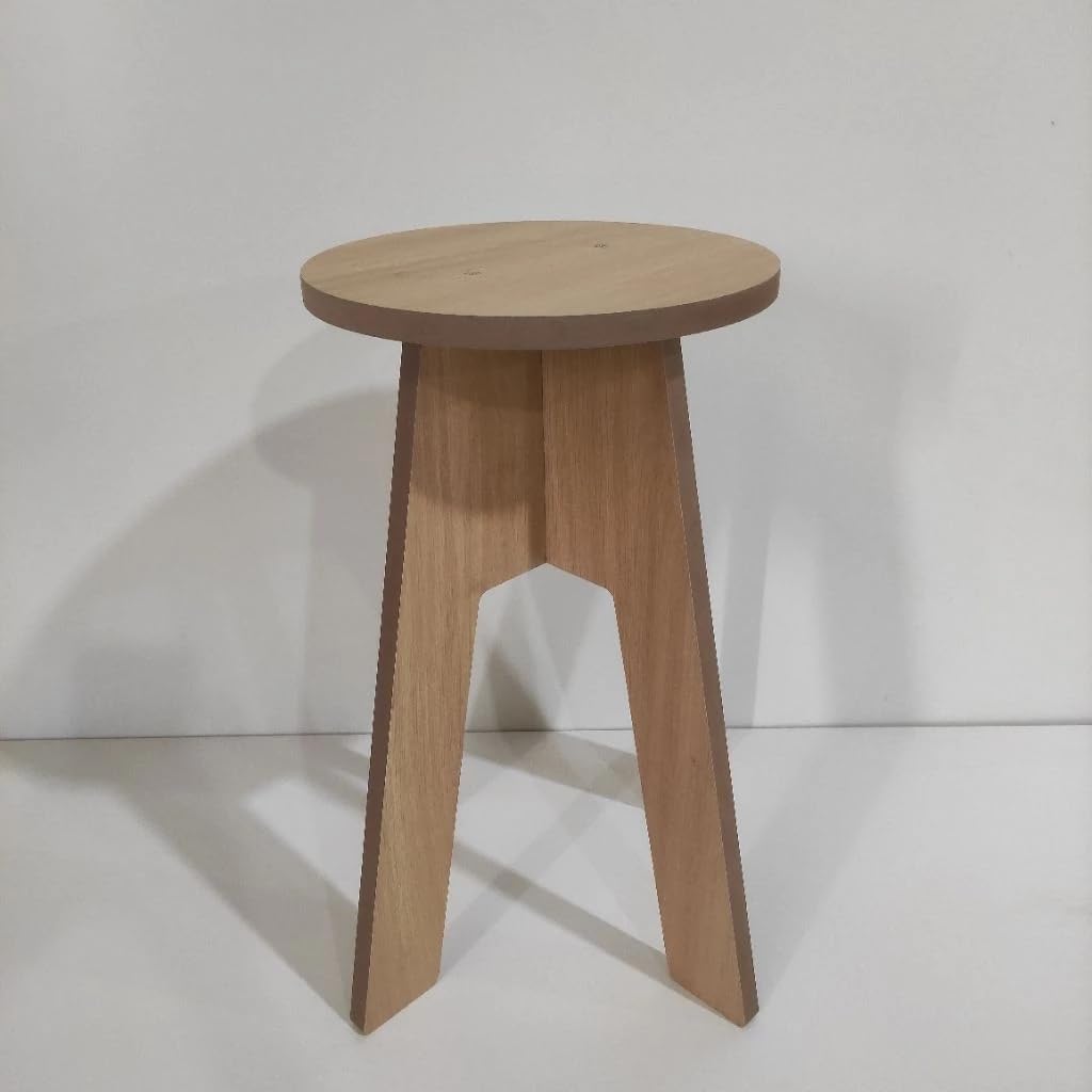 Round Wooden Side Table, Modern Accent End Table with Solid Wood Legs, Small Coffee Table for Living Room, Bedroom & Balcony, Easy Assembly, Natural Oak Finish
