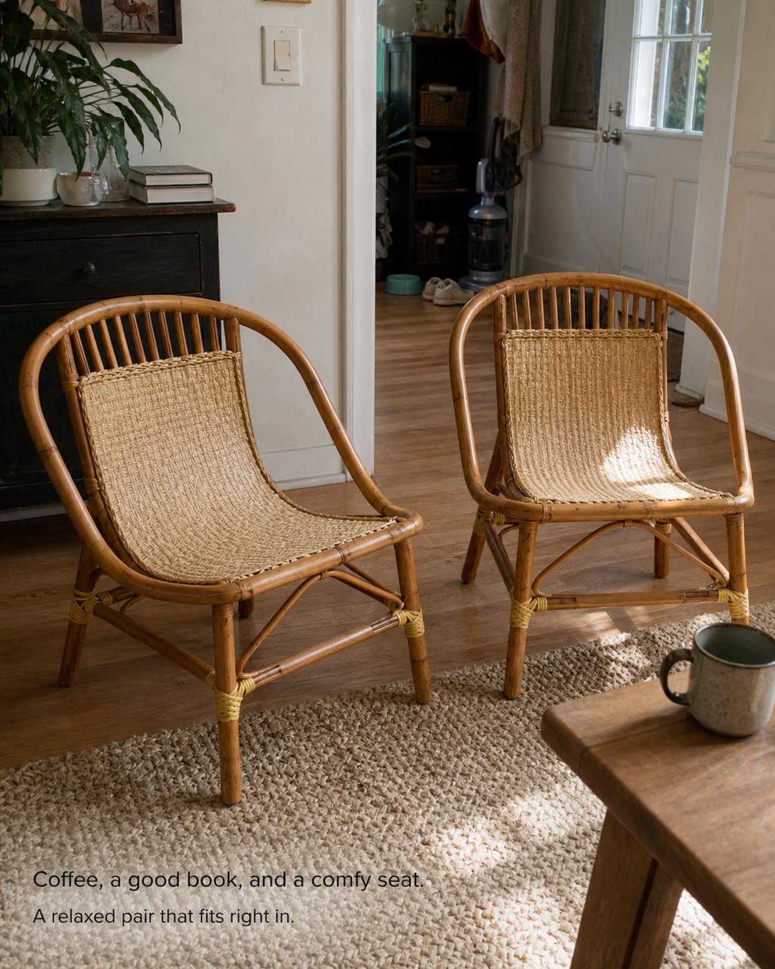 Set of 2 Rattan Dining Chairs, Natural Wicker Accent Chairs with Curved Back, Indoor Outdoor Seating for Dining Room, Patio, Balcony, Café, Living Room