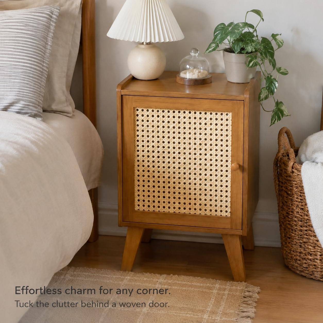 Rattan Nightstand with Door, Wooden Bedside Table, Mid Century Modern End Table with Storage Cabinet, Japandi Scandinavian Accent Side Table for Bedroom, Living Room, Small Spaces, Oak Finish