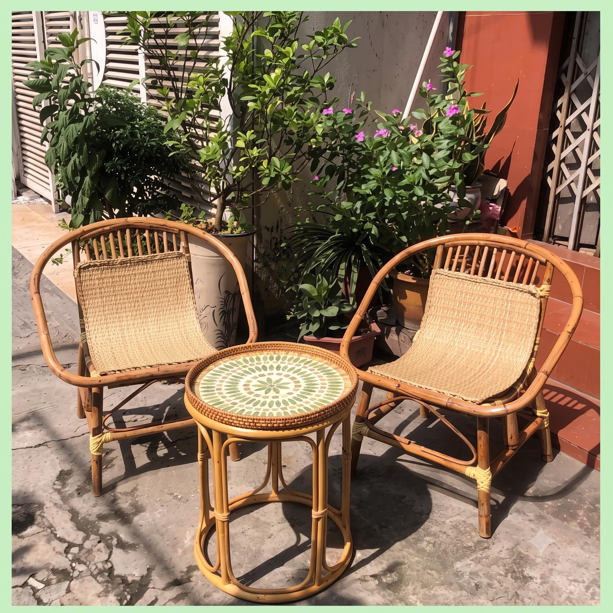 Set of 2 Rattan Dining Chairs, Natural Wicker Accent Chairs with Curved Back, Indoor Outdoor Seating for Dining Room, Patio, Balcony, Café, Living Room