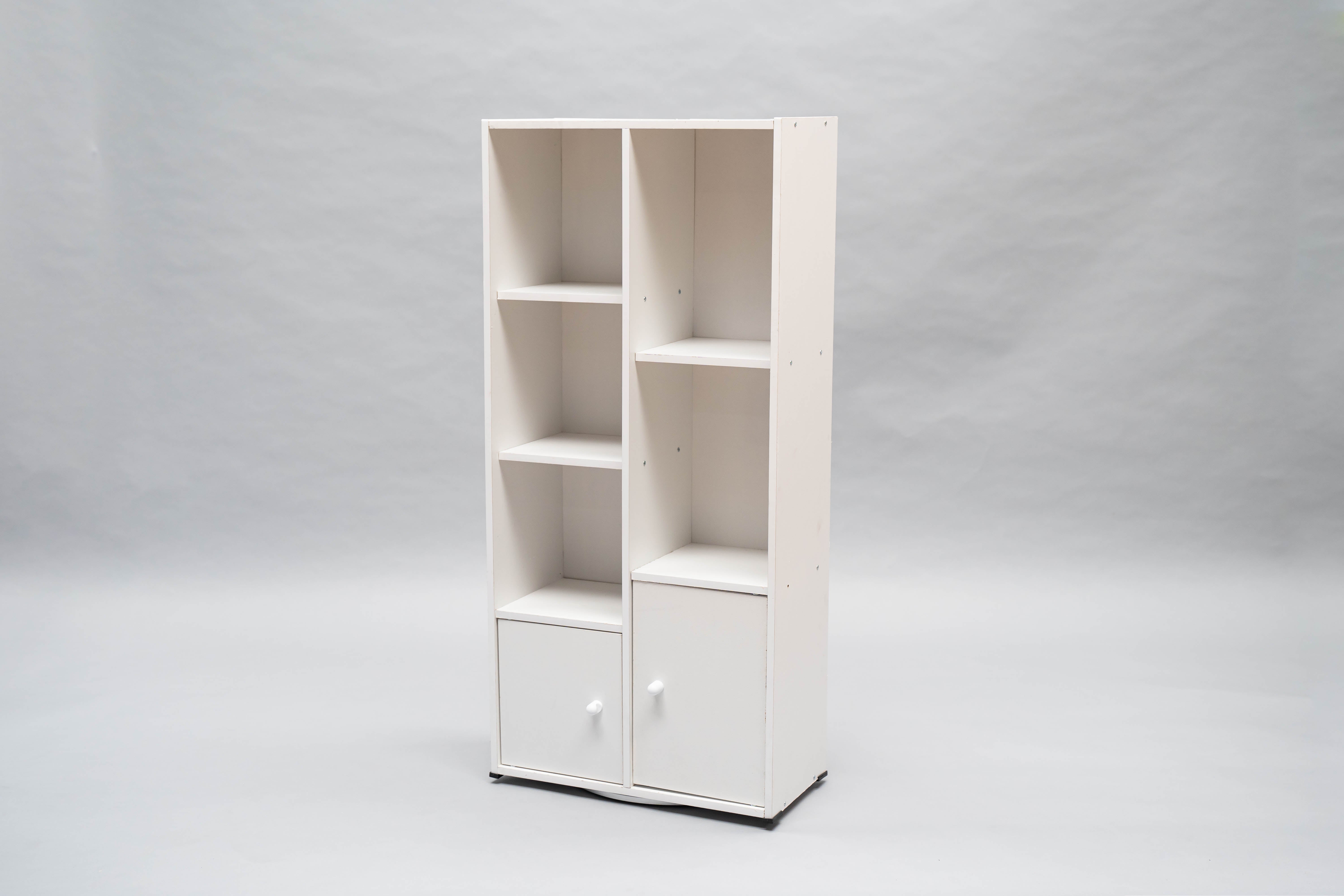 Modern Wooden Storage Cabinet with Doors – 6-Tier White Bookshelf & Organizer for Living Room or Office, 19.5 x 9.3 x 41.7 in (496 x 236 x 1060 mm)