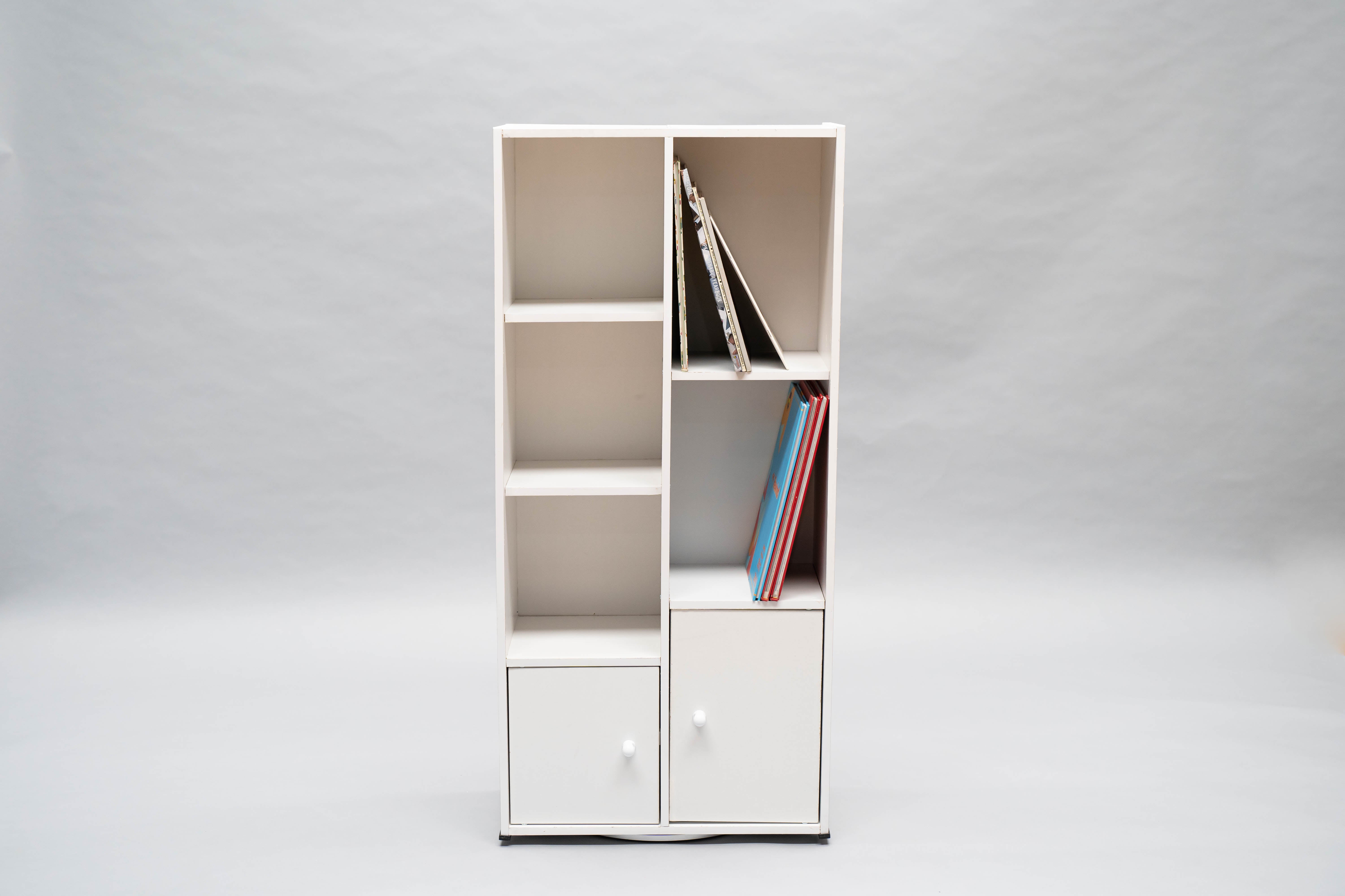 Modern Wooden Storage Cabinet with Doors – 6-Tier White Bookshelf & Organizer for Living Room or Office, 19.5 x 9.3 x 41.7 in (496 x 236 x 1060 mm)