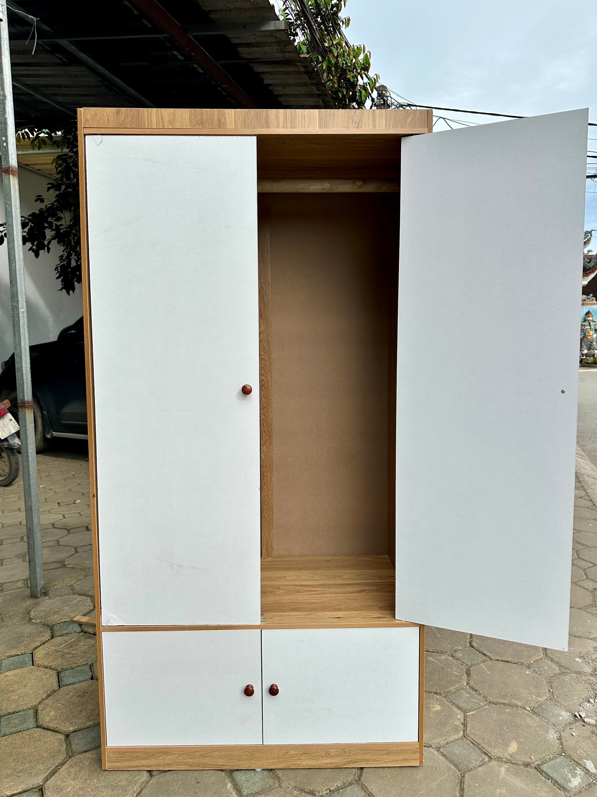 Modern 4-Door MDF Wardrobe – 63'' Tall x 17.7'' Deep | Sturdy & Easy to Assemble