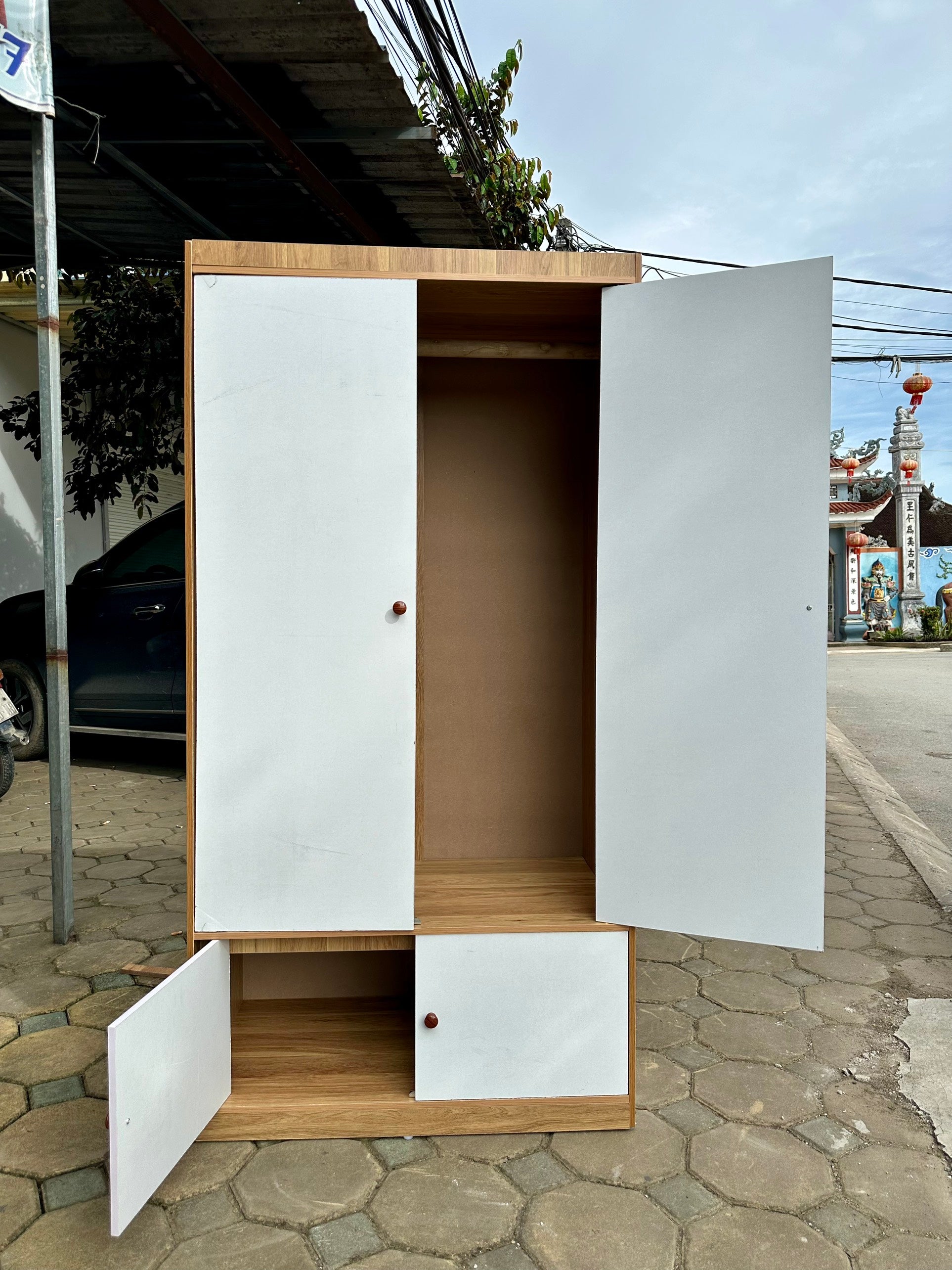 Modern 4-Door MDF Wardrobe – 63'' Tall x 17.7'' Deep | Sturdy & Easy to Assemble