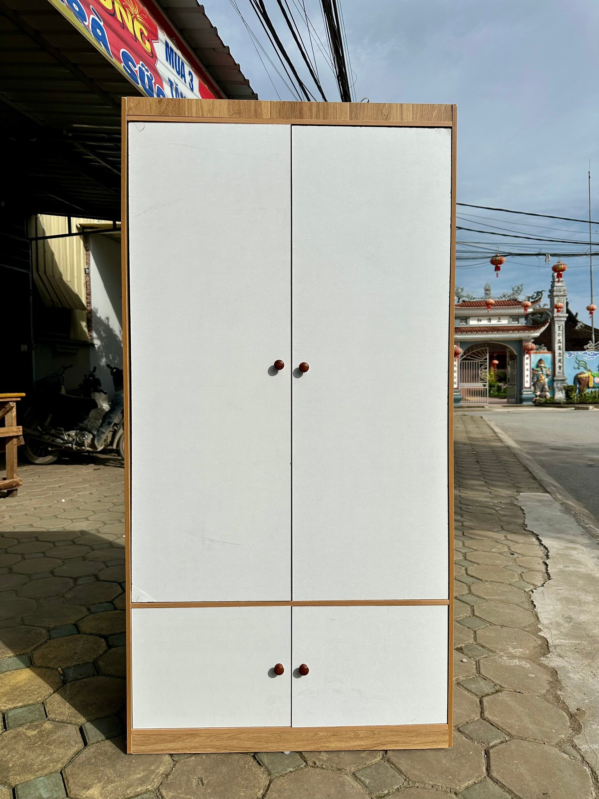 Modern 4-Door MDF Wardrobe – 63'' Tall x 17.7'' Deep | Sturdy & Easy to Assemble