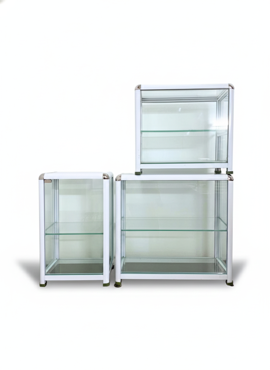Glass Display Cabinets for Retail & Cafés – Aluminum Frame Counter Showcase with Forward-Sloped Shelf (2 Sizes Available)